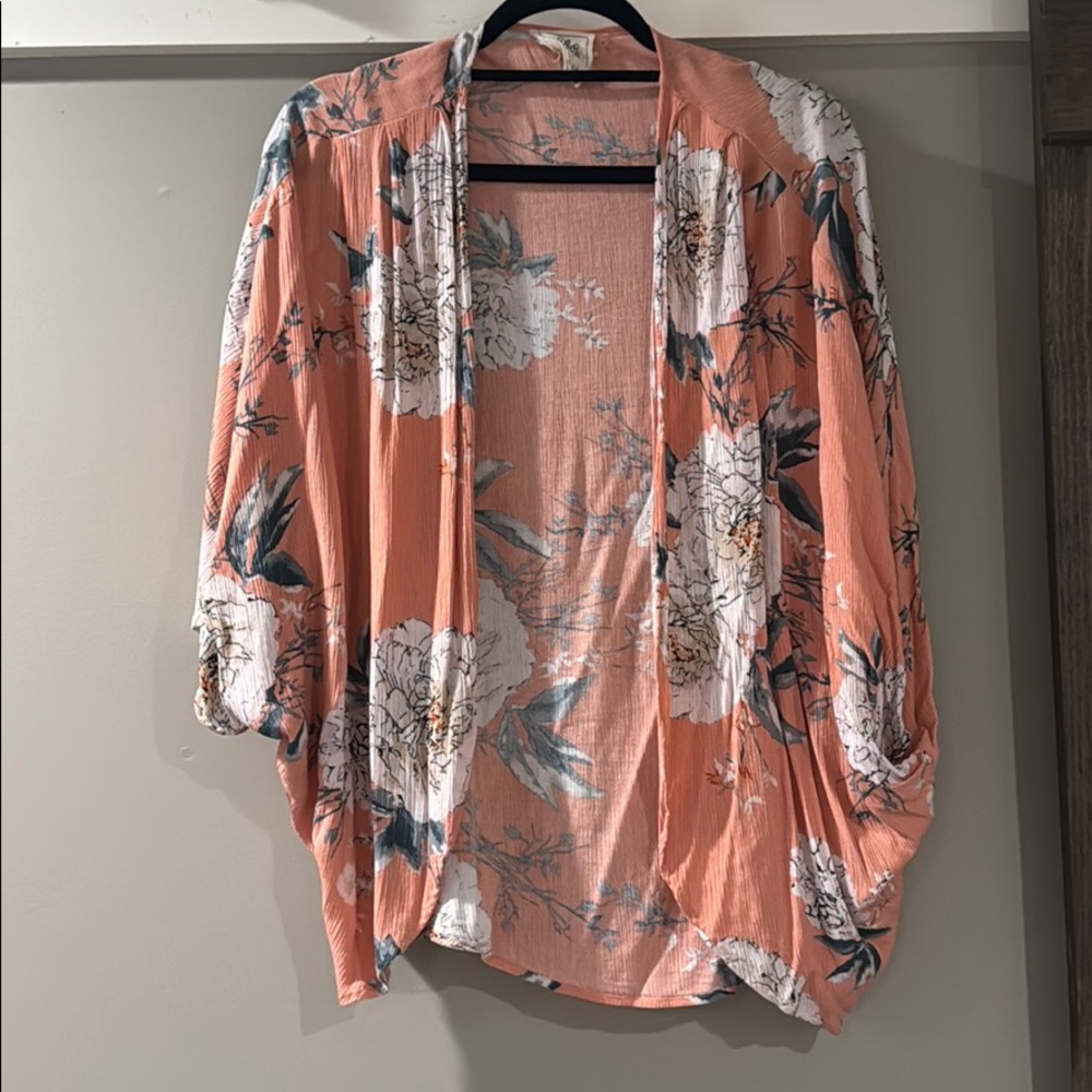 Women’s short sleeve cardigan